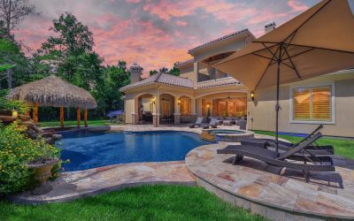 Impressive Golf Estate On Wooded Acre