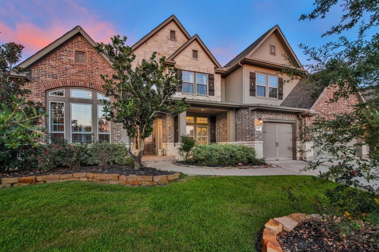 Waterfront Masterpiece in Towne Lake Portfolio Real Estate Luxury