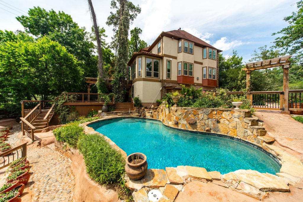 1 MAGNOLIA BEND DRIVE Portfolio Real Estate Luxury Real Estate